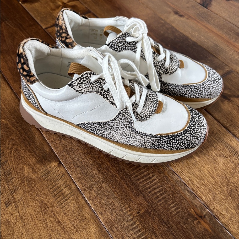 Madewell White and Brown with print Athletic Sneakers sz 9